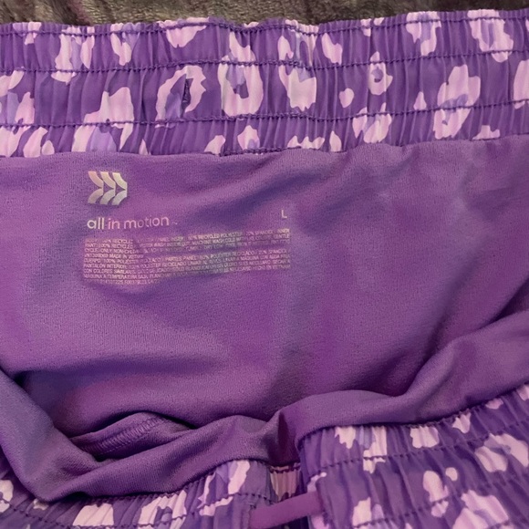 all in motion running shorts - Picture 2 of 3